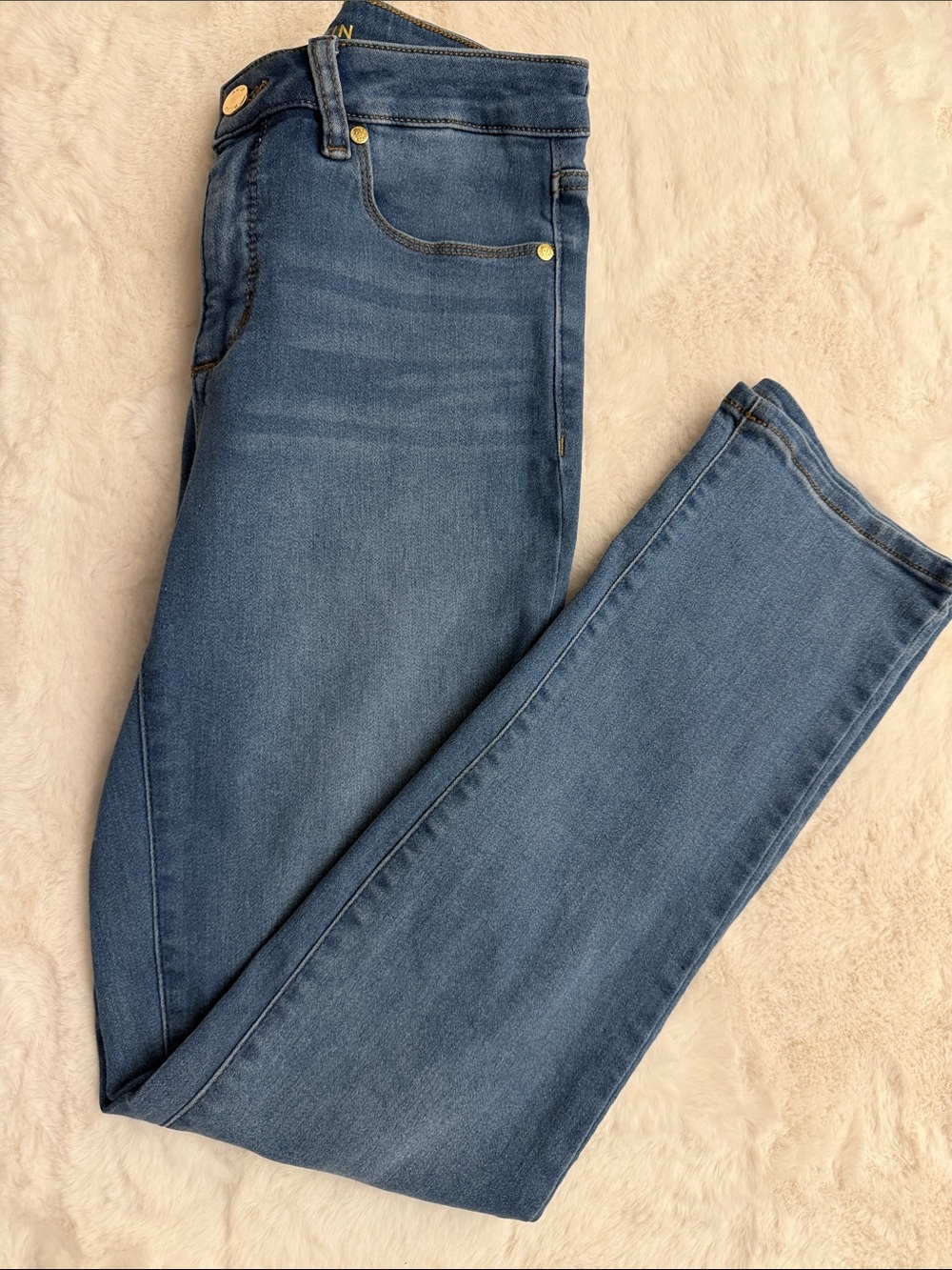 Anne Klein Straight-Leg Jeans in Medium Blue Wash